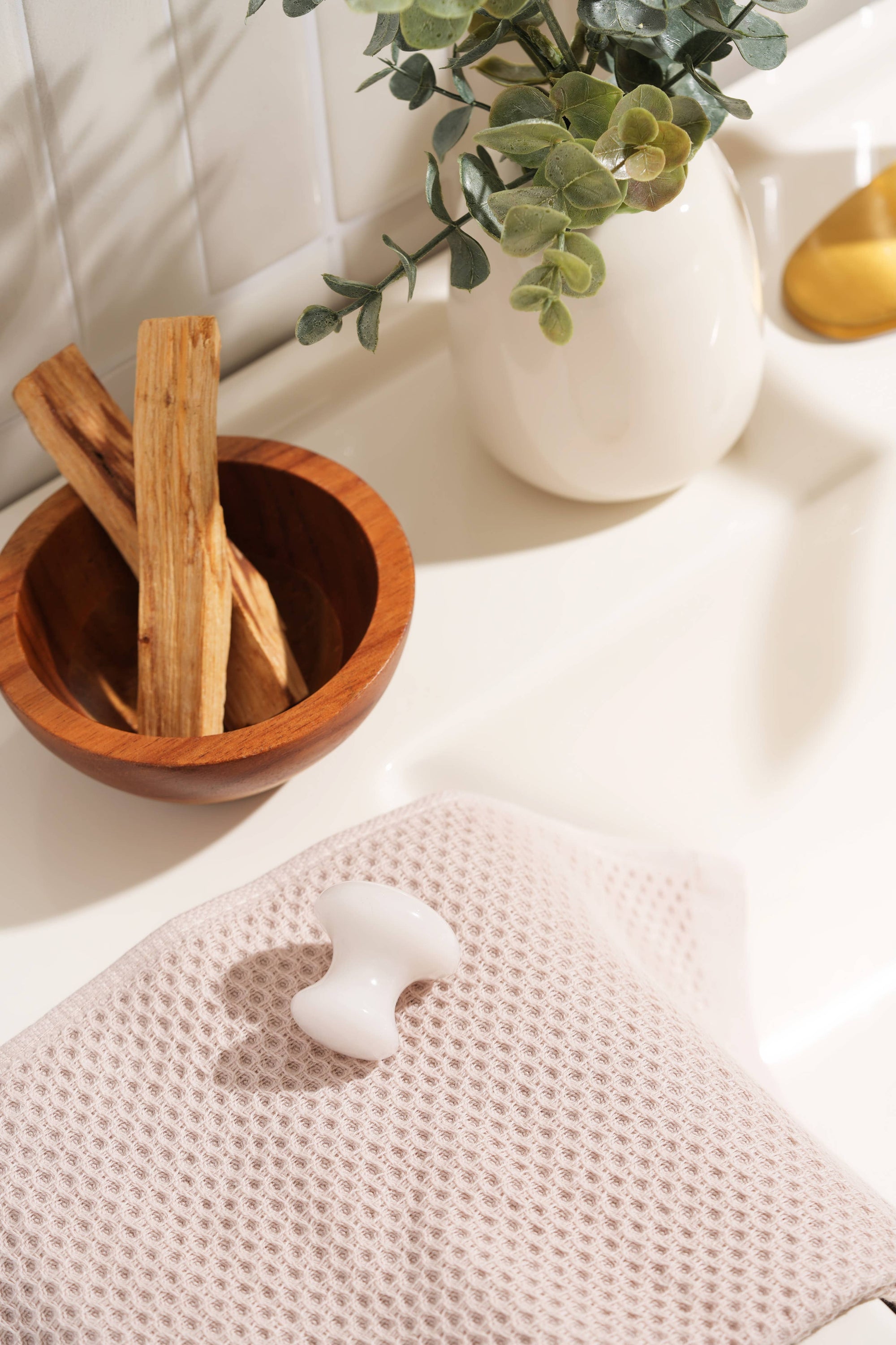 Nao Ayurveda - White Jade Mushroom Tool