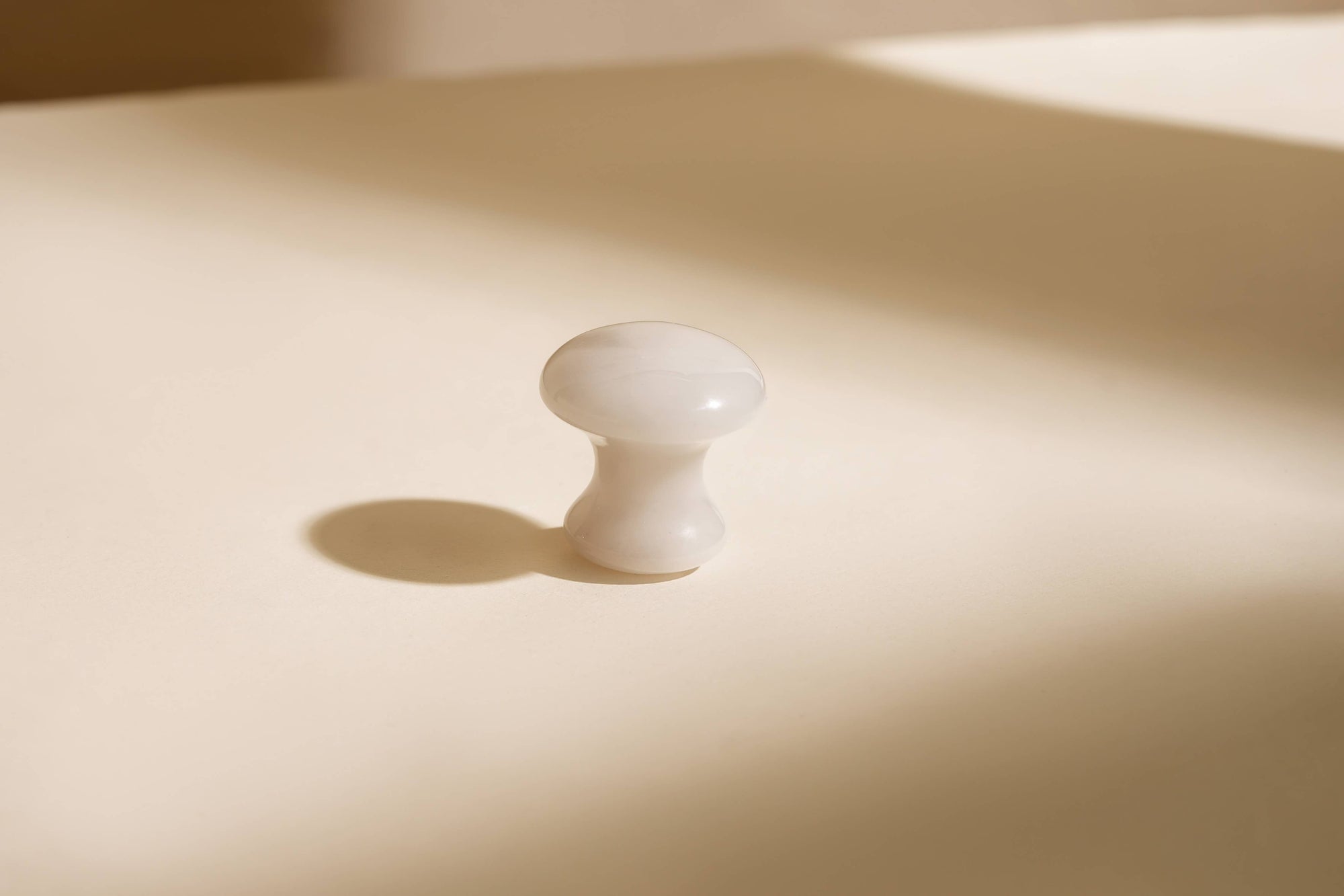 Nao Ayurveda - White Jade Mushroom Tool